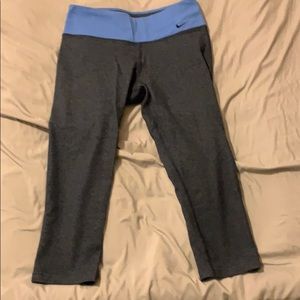 Nike dry fit Capri leggings size small